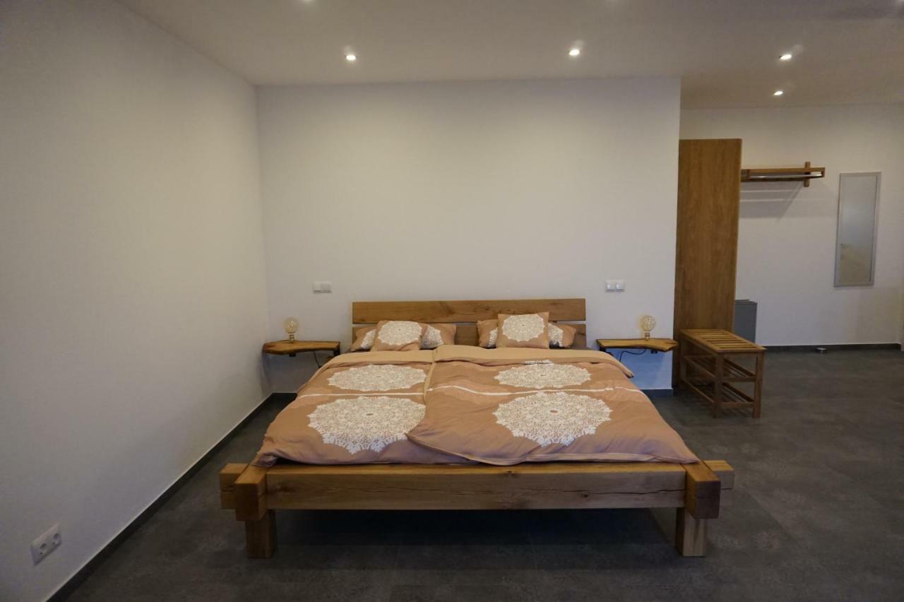 Wohnung 1 Im Kirschbluetenhof 英格海姆莱茵 外观 照片
